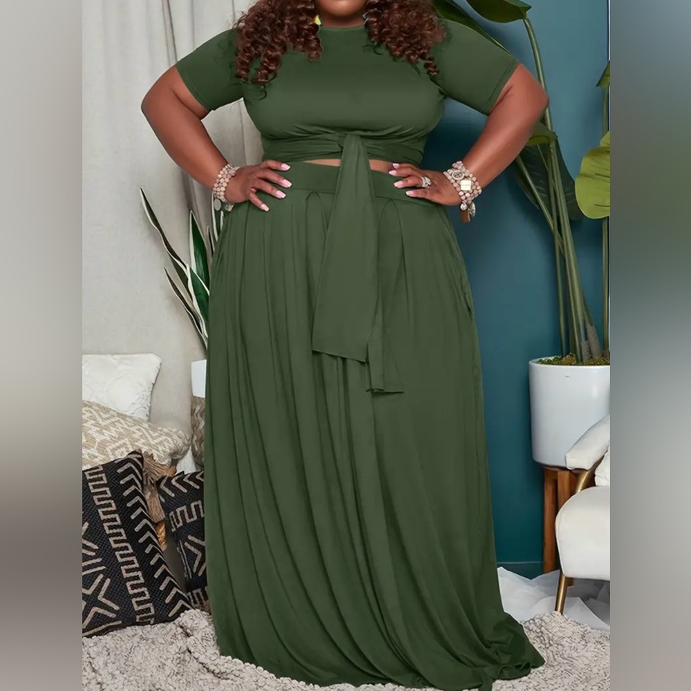 Plus Size Women's Plus Plain Short Sleeve Crop Top Side Knot & Maxi Skirt - Picture 6 of 13